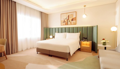 Deluxe Room, 1 King Bed (Spacious)