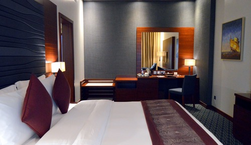 Superior Room, 1 King Bed, Smoking