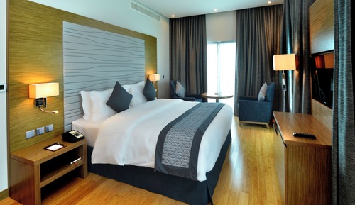 Deluxe Room, 1 King Bed, Smoking
