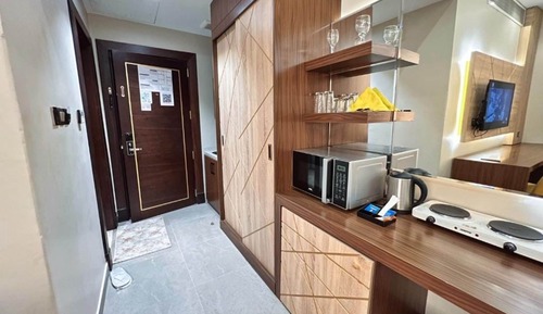 Luxury Studio Suite, City View