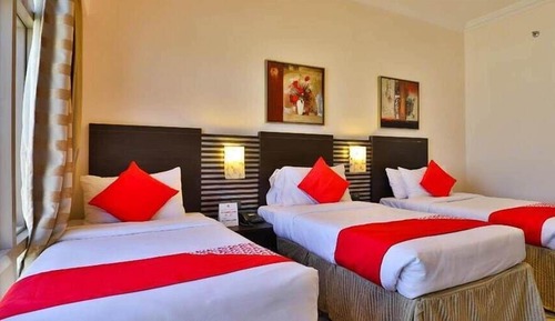 Basic Triple Room, City View