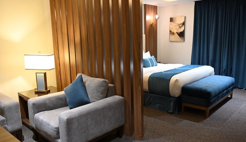 Deluxe Studio Suite