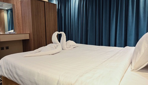 Suite, 1 King Bed
