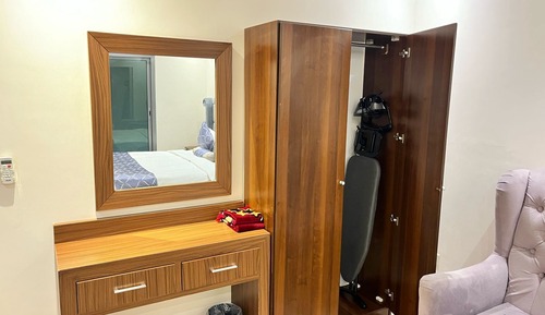 Economy Room