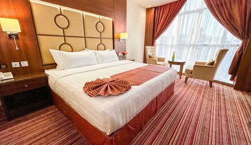 Comfort Room, City View