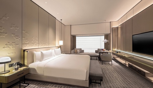 Deluxe King Room - Faisaliah Tower View