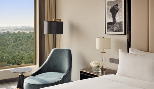 Premium Room, 1 King Bed, Club Lounge Access