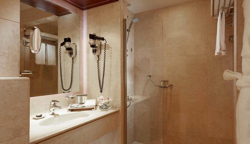 Deluxe Room, 1 King Bed (Panoramic Haram View)