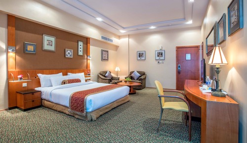 Deluxe King Room