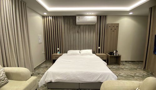 Deluxe Apartment