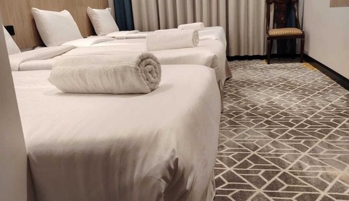 Room, Multiple Beds