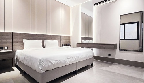 Junior Apartment