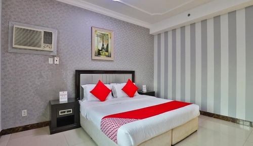 Deluxe Apartment, City View