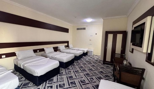 Family Room, Private Bathroom