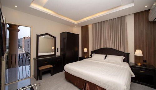 Suite, 2 Bedrooms, City View