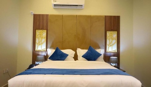 Comfort Suite, 1 King Bed