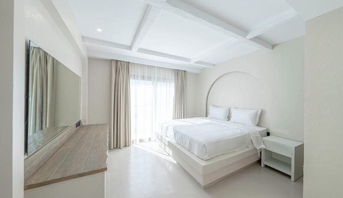 Luxury Villa, 4 Bedrooms