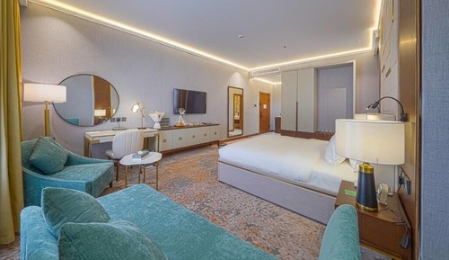 Junior Suite, City View