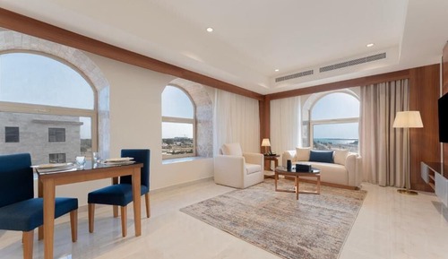 Executive Suite, Sea View