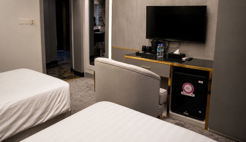 Deluxe Twin Room, City View
