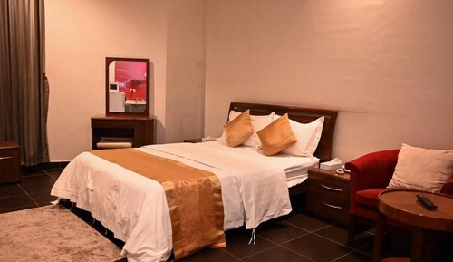 Junior Studio Suite
