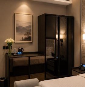 Deluxe King Room