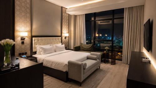 Family Two-Bedroom Apartment with View