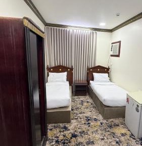 Twin Room with Private Bathroom