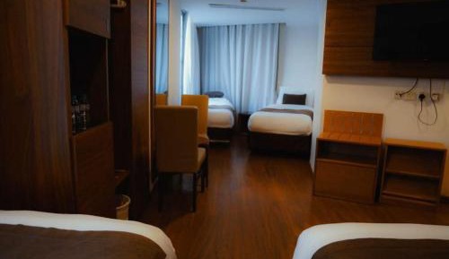 Deluxe Quadruple Room