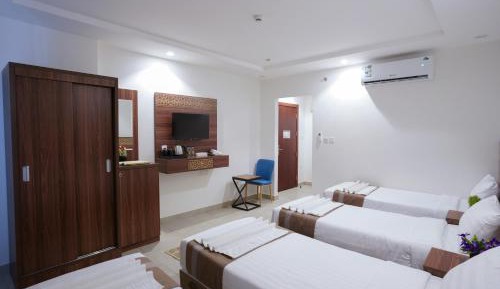Quadruple Room with Private Bathroom