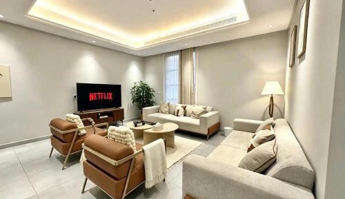 Three-Bedroom Premium Apartment with Resort View