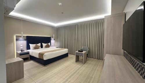Deluxe King Room