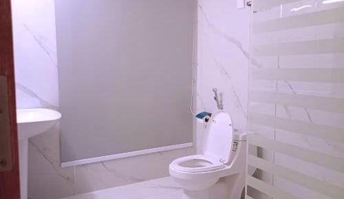 Deluxe One-Bedroom Apartment