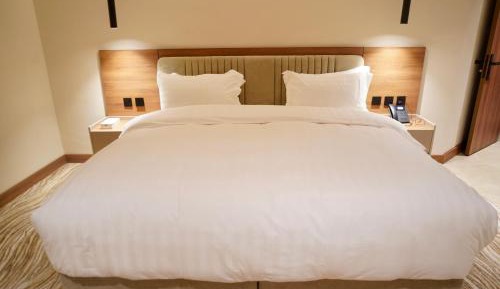 Two-Bedroom Deluxe Apartment