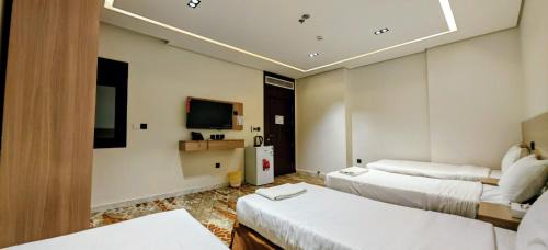 Quadruple Room with Private Bathroom