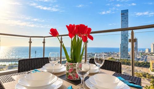 Two-Bedroom Apartment with Balcony and Sea View