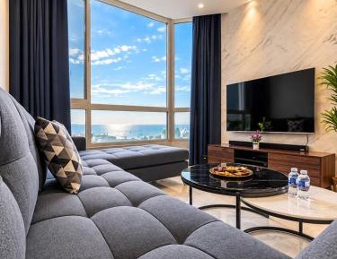 Two-Bedroom Apartment with Balcony and Sea View