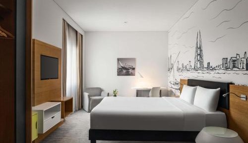 Standard Double Room with City View