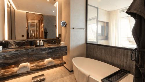 King Room with Lake View