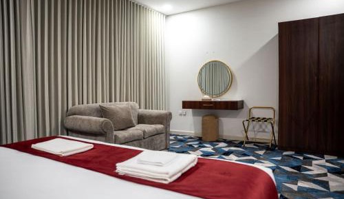 Room #1614333405