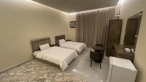 Deluxe Studio