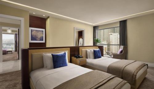 Royal Suite with Partial Kaaba View
