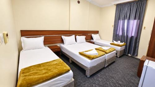 Quadruple Room with Private Bathroom