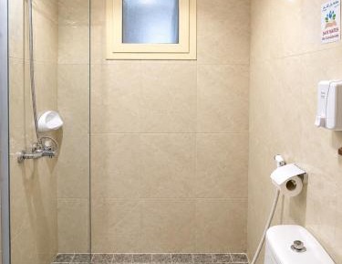 Quadruple Room with Private Bathroom