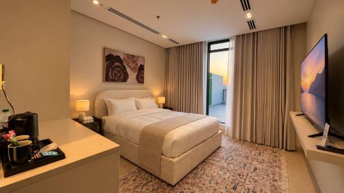 One-Bedroom Apartment with Terrace
