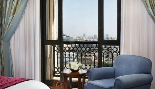 Club Room, Club lounge access,1 King, City view