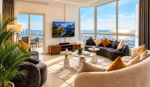 Four-Bedroom Apartment with Lake View