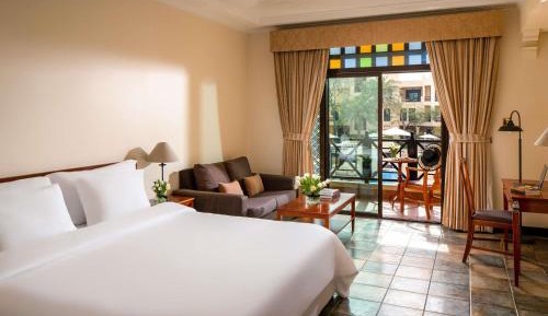 One Bedroom Suite with Balcony Pool View - Guaranteed 3pm Late Check Out and 20% Discount on F&B (applicable only on weekdays)