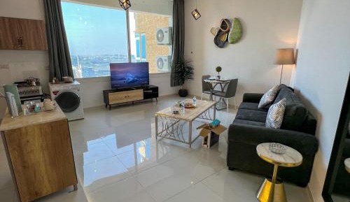 Deluxe One-Bedroom Apartment