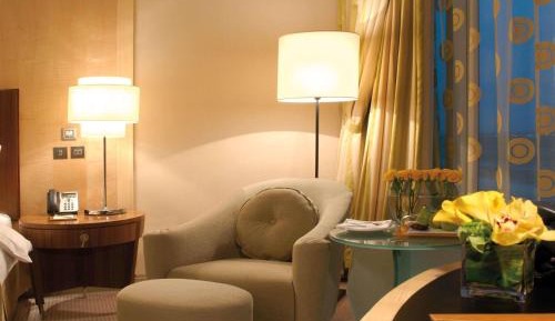 Deluxe Twin Room with Partial Sea View